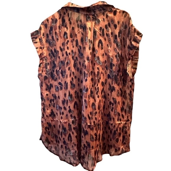 Umgee Boutique Leopard Print Top Size Medium - Picture 2 of 4